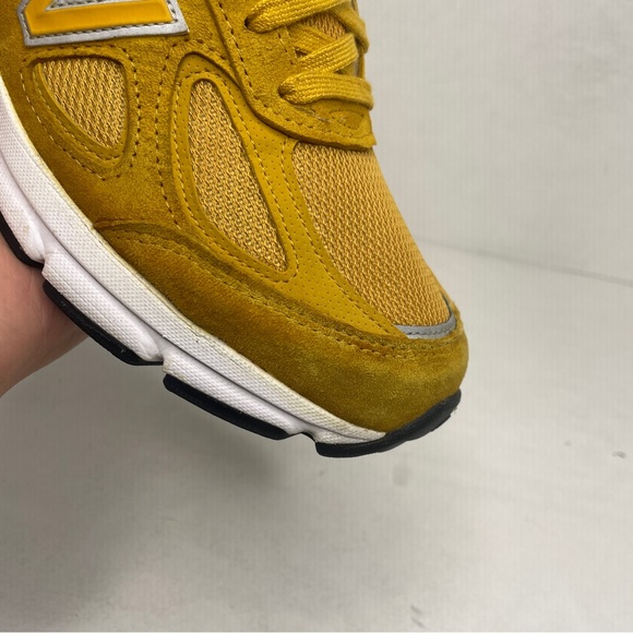 New Balance 990v4 “Yellow” - Picture 11 of 13
